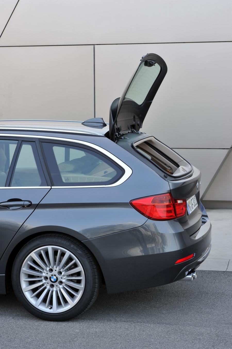  BMW 328i Touring Luxury 2012 года  (фото 60 из 200)